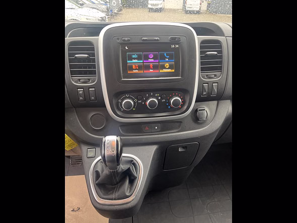 RENAULT Trafic Fg L2H1 1200 2.0 dCi 145ch Energy Grand Confort EDC E6 - Miniature 17
