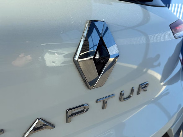 RENAULT Captur 1.3 TCe mild hybrid 140ch Techno - Miniature 8