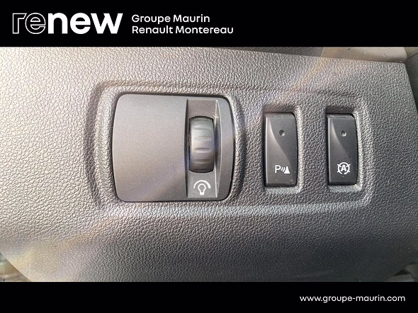 RENAULT Clio 0.9 TCe 90ch energy Intens 5p - Miniature 17