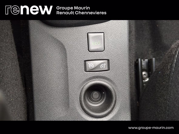 RENAULT Captur 0.9 TCe 90ch energy Intens Euro6c - Miniature 29