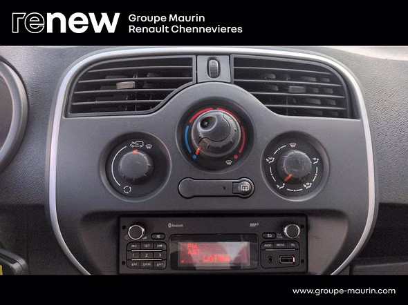 RENAULT Kangoo 1.5 dCi 75ch energy Life FT Euro6 - Miniature 27