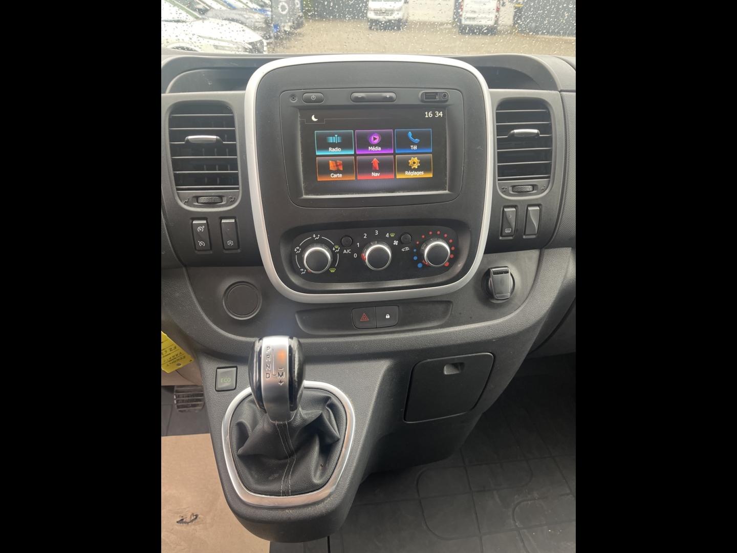 RENAULT Trafic Fg L2H1 1200 2.0 dCi 145ch Energy Grand Confort EDC E6 - Photo 16