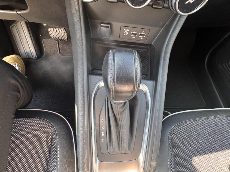 RENAULT Captur 1.3 TCe 140ch FAP Intens EDC -21 - Photo 22