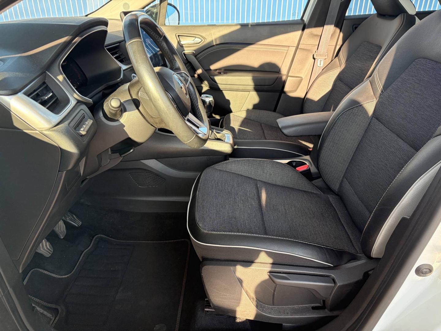 RENAULT Captur 1.3 TCe mild hybrid 140ch Techno - Photo 21
