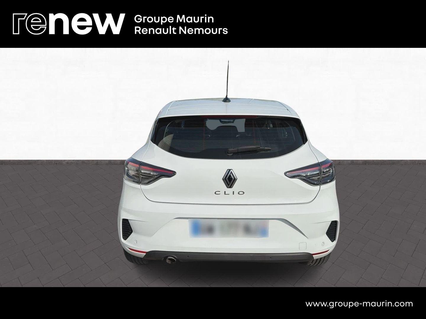 RENAULT Clio 1.5 Blue dCi 100ch Evolution - 24 - Photo 6
