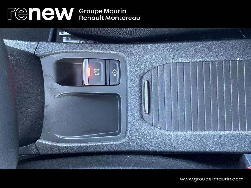 RENAULT Clio 1.6 E-Tech 145ch full hybrid Techno - 24 - Photo 23