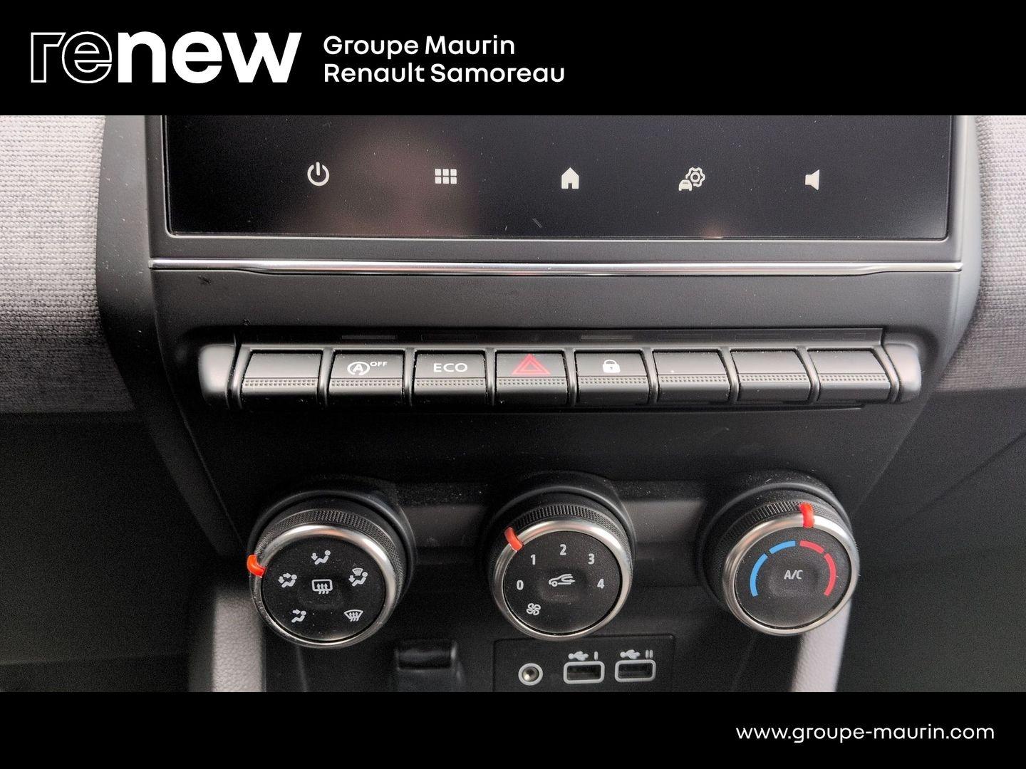 RENAULT Clio 1.5 dCi 100ch Evolution - 25 - Photo 11