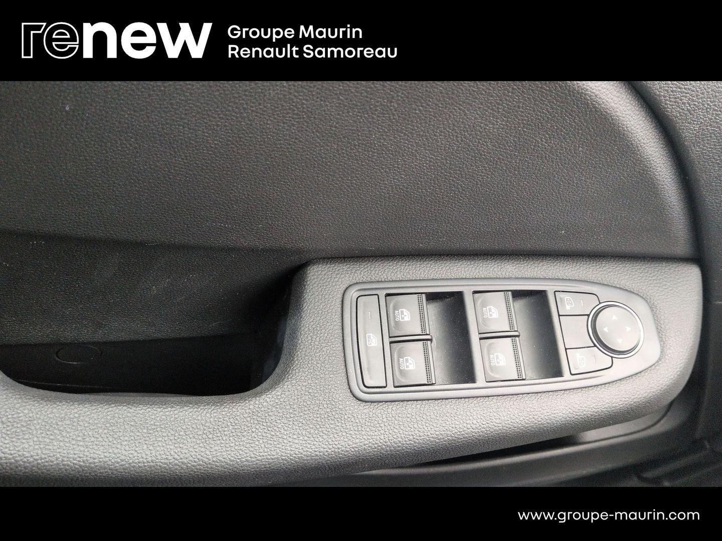 RENAULT Clio 1.5 dCi 100ch Evolution - 25 - Photo 17