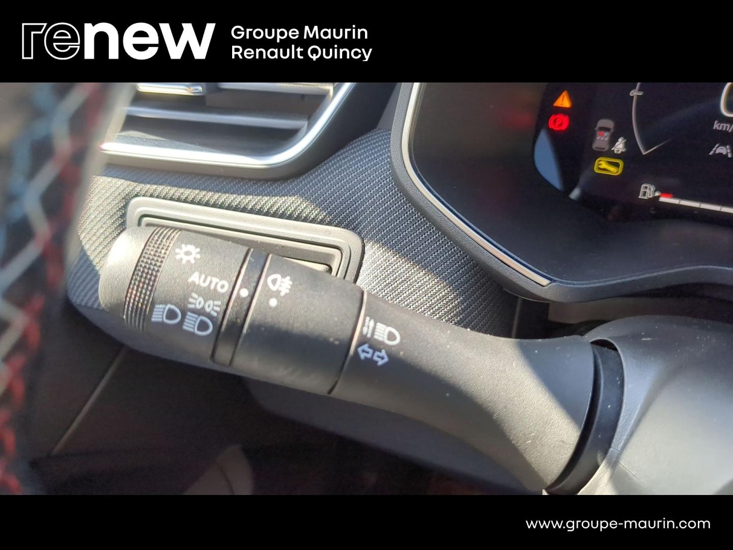 RENAULT Clio 1.0 TCe 90ch esprit Alpine - 24 - Photo 15