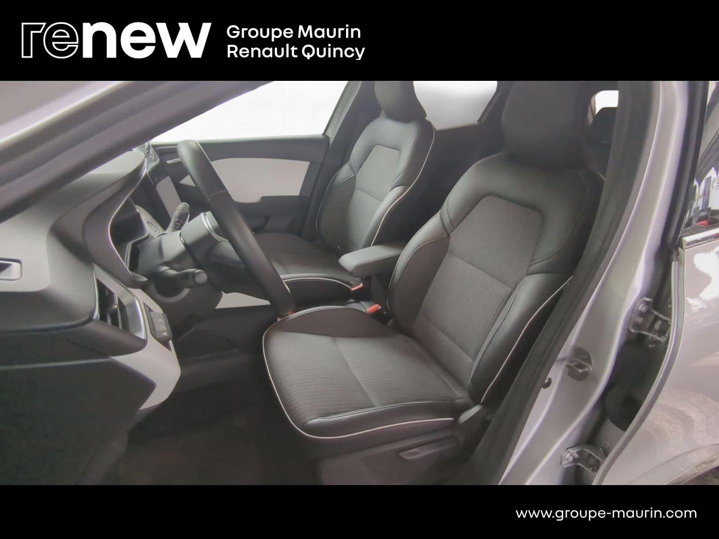 RENAULT Clio 1.6 E-Tech hybride 145ch Techno - Photo 9