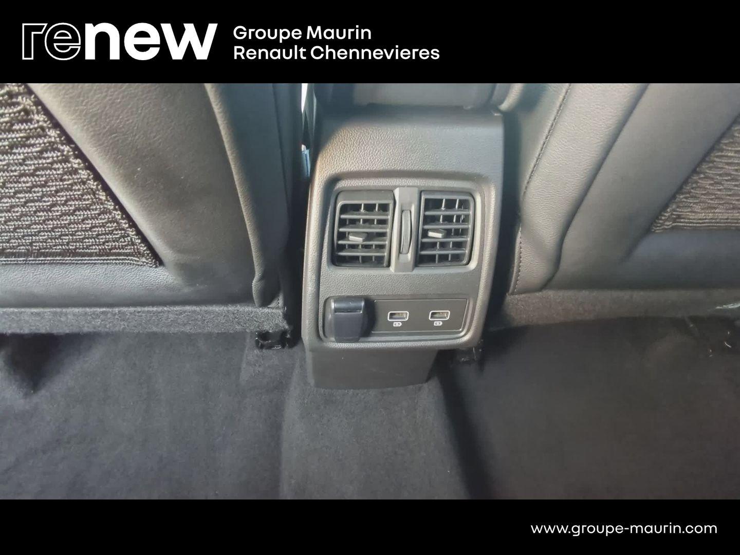 RENAULT Captur 1.6 E-Tech hybride 145ch Intens -21 - Photo 12