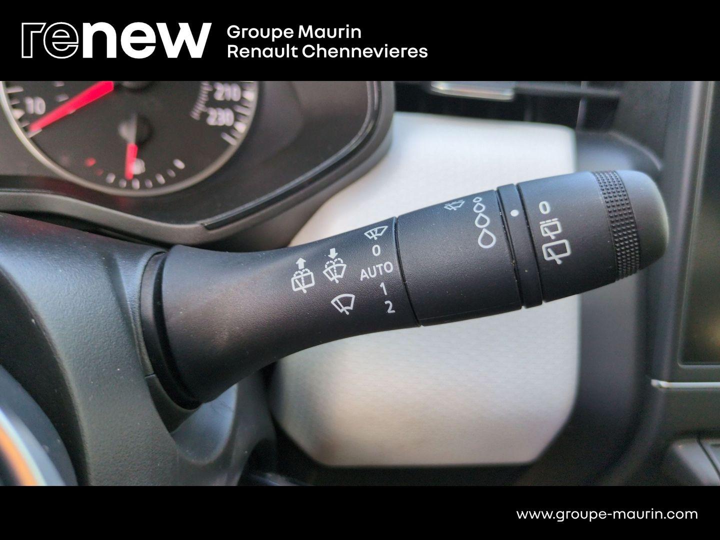 RENAULT Clio 1.0 TCe 90ch Evolution - Photo 24