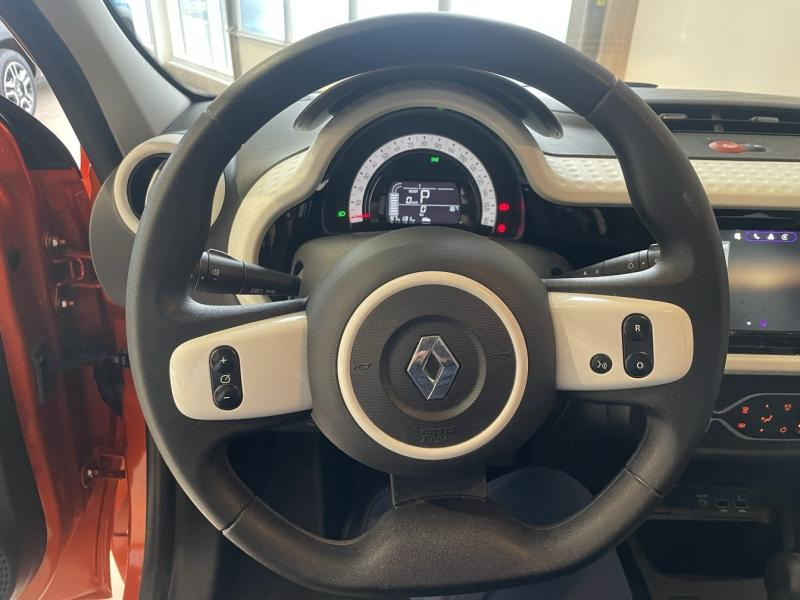 RENAULT Twingo d’occasion à vendre à CHAMPIGNY-SUR-MARNE chez ADP - GIRARDIN (Photo 11)