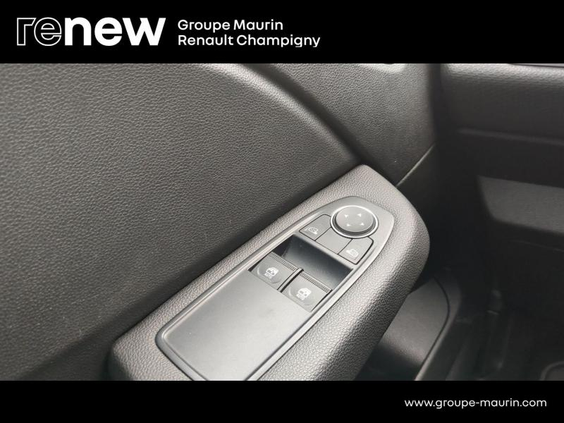 agency.seo.links.detann.title RENAULT Clio d’occasion à vendre à CHAMPIGNY-SUR-MARNE chez ADP - GIRARDIN (Photo 17)