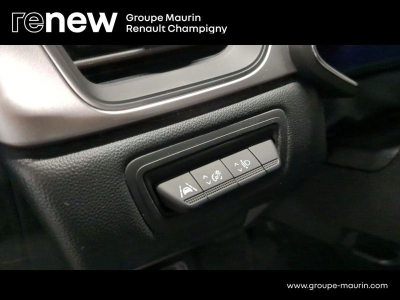 RENAULT Captur d’occasion à vendre à CHAMPIGNY-SUR-MARNE chez ADP - GIRARDIN (Photo 17)