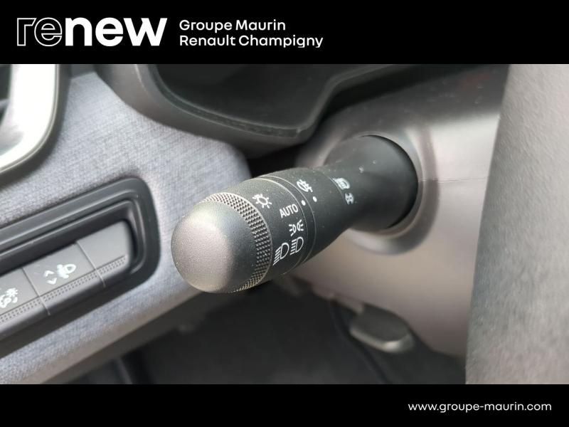 RENAULT Clio d’occasion à vendre à CHAMPIGNY-SUR-MARNE chez ADP - GIRARDIN (Photo 19)