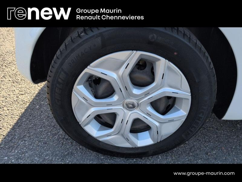 RENAULT Twingo d’occasion à vendre à CHAMPIGNY-SUR-MARNE chez ADP - GIRARDIN (Photo 11)
