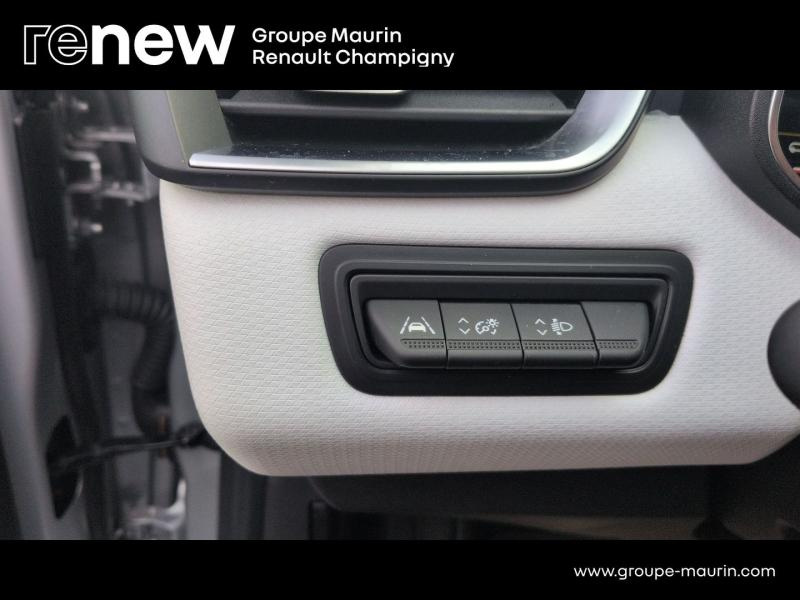 RENAULT Clio d’occasion à vendre à CHAMPIGNY-SUR-MARNE chez ADP - GIRARDIN (Photo 18)